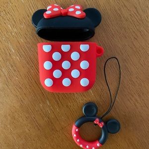 EarPods case silicon Mickey fits  1-2 generation